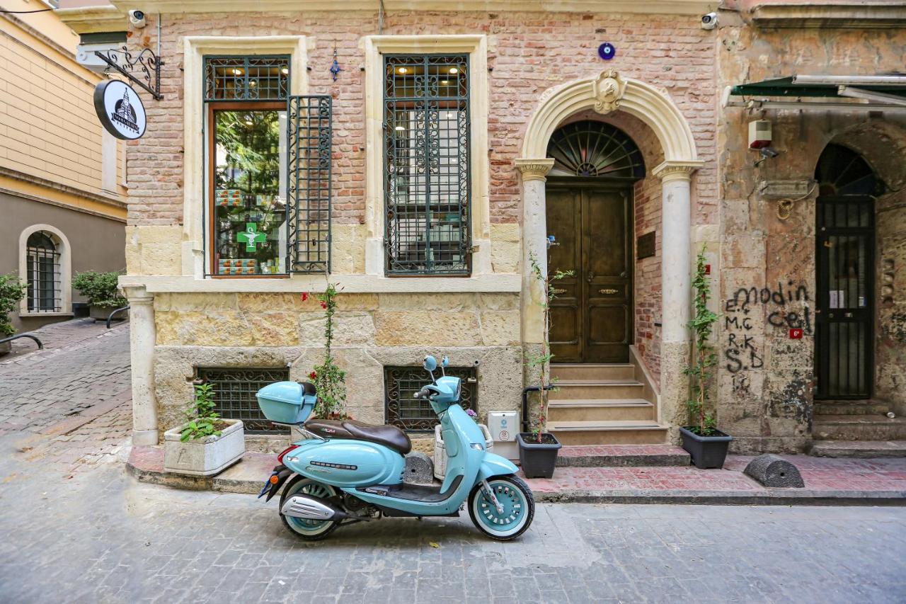 No 8 Galata — Fotoğraflar 1